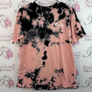 Rip N dip T-shirt cat on back flowers Pink and Black Tie-Dye Graphic Tee